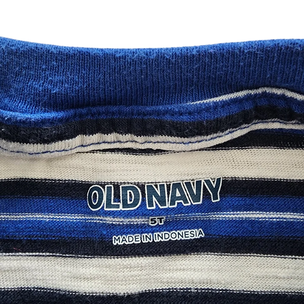 Boys Old Navy Long Sleeve Bundle | Nature & Striped Tees - Size 5T